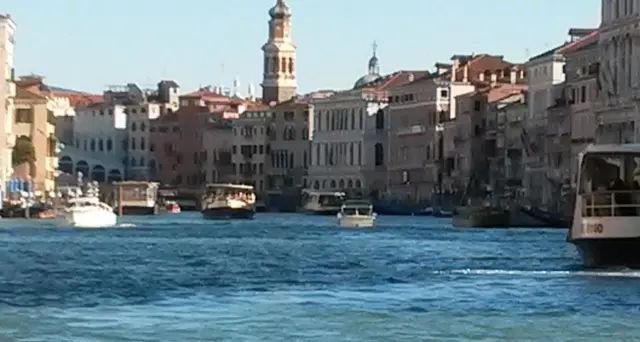 Barca urta briccola, morta ragazzina