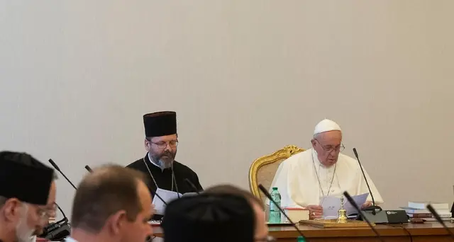 Papa, prego per Ucraina ferita da guerra