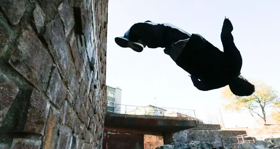 I caseggiati Ipes di Sinigo per le acrobazie del parkour