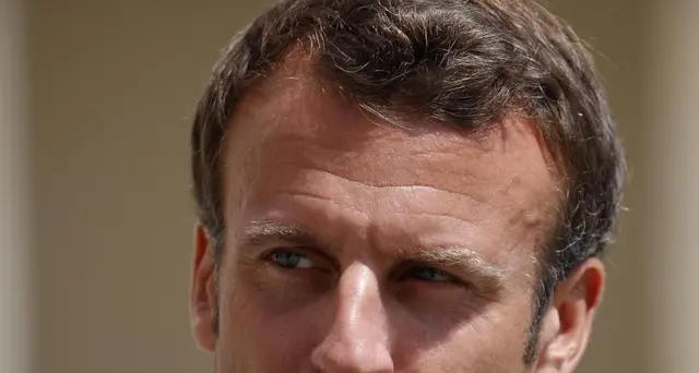 Macron vara nuovo sottomarino nucleare