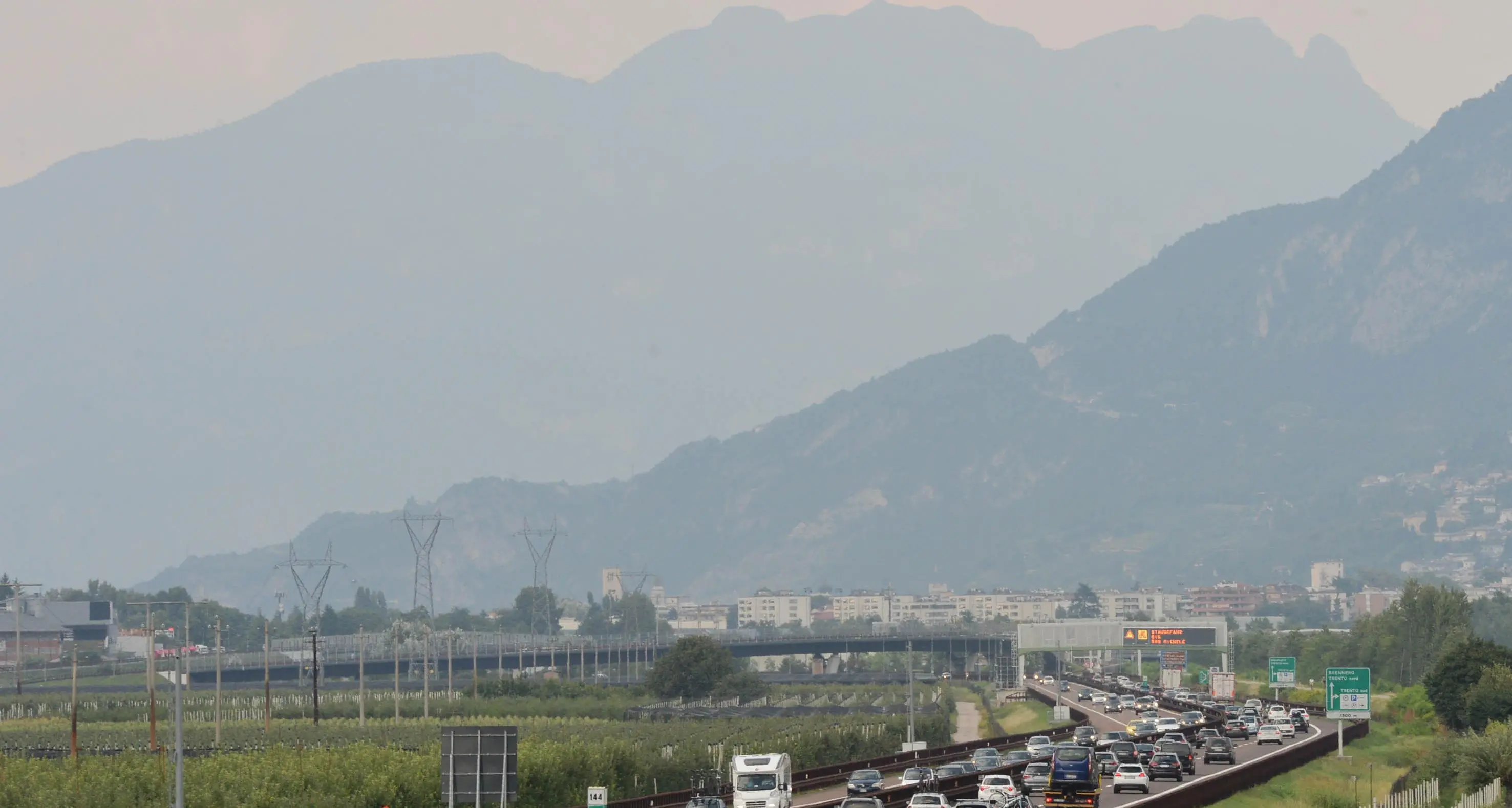 A22, traffico da bollino nero nel fine settimana