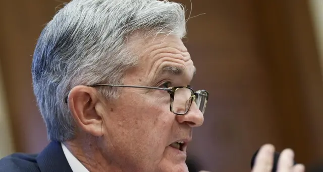 Powell apre a taglio tassi, 'non lascio'