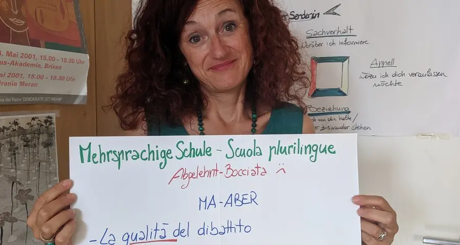 Scuola plurilingue bocciata, ma il centrodestra si spacca