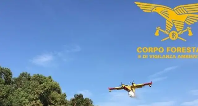Roghi in Sardegna, evacuate case e campeggi vicino a Tortolì