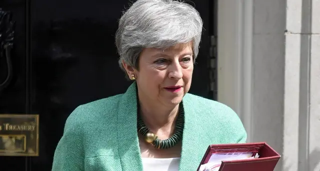 May, inaccettabili gli attacchi di Trump