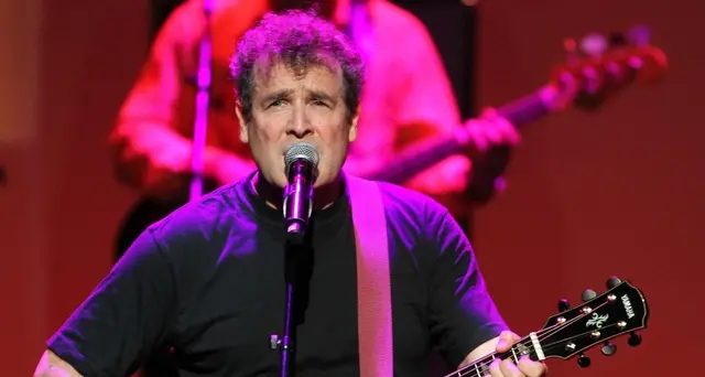 Addio Johnny Clegg, icona anti-apartheid