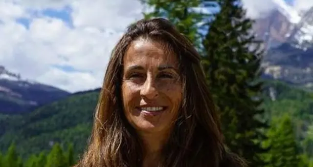 Cortina 'plastic free' cerca abitanti