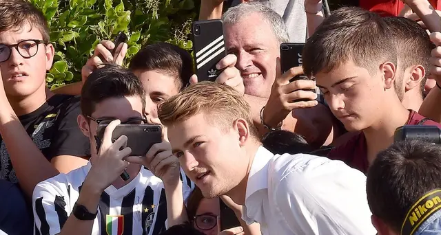 De Ligt si presenta, da sempre fan Juve