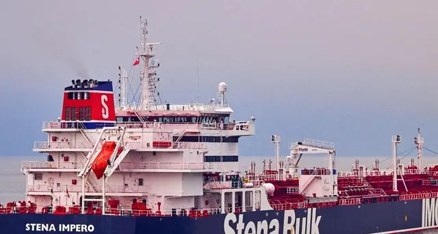 Iran, petroliera Gb a Bandar Abbas