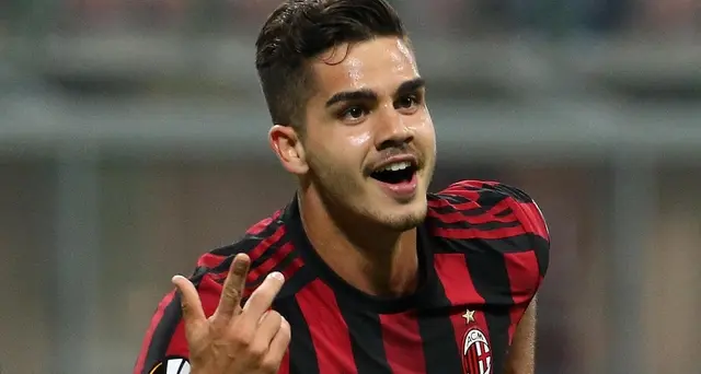 Andrè Silva lascia tournée Milan