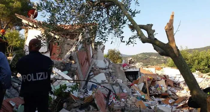 Esplode palazzina nell'Isola d'Elba, un morto