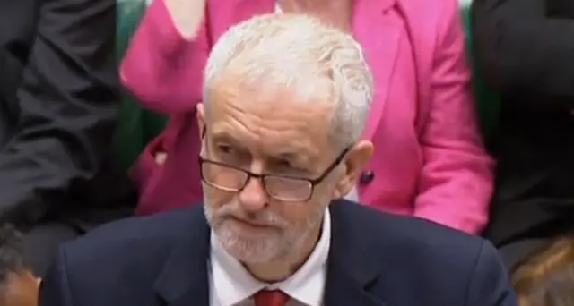 Corbyn a Johnson, nessun piano per Brexi