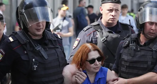 Russia, almeno 435 fermi a proteste