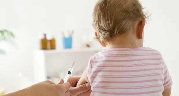 Vaccini, effetti avversi: record in Valle d'Aosta