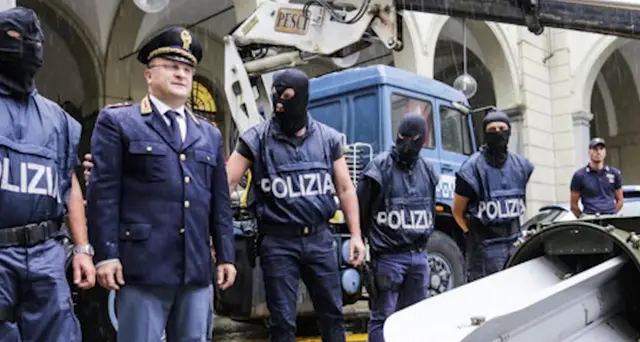 Arsenale neonazi, sequestrate altre armi
