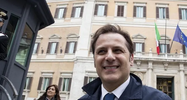 Siri indagato per autoriciclaggio