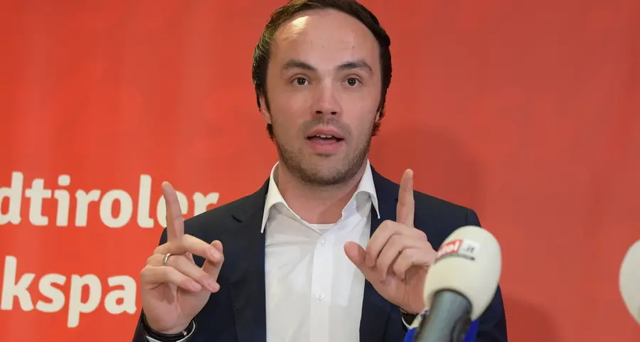 Vitalizi, la Svp si mette di traverso: «Serve una soluzione equa»