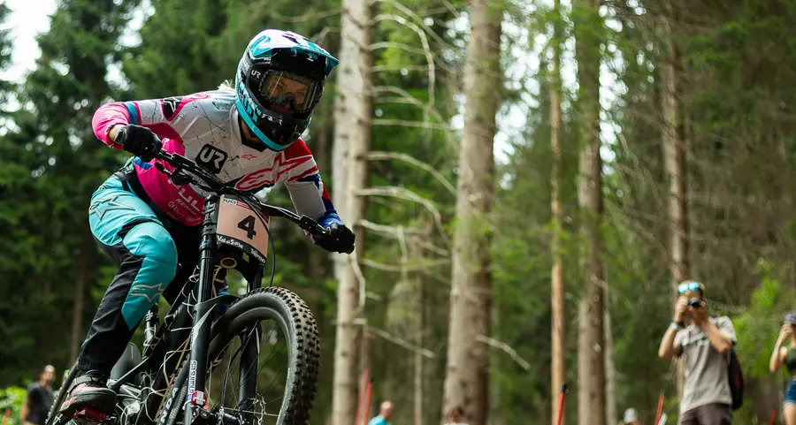 La “reginetta” del Downhill cerca la corona in Val di Sole