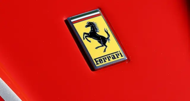 Ferrari, +14% utile e target al rialzo