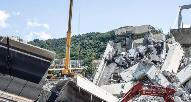 14 agosto 450 parenti vittime a Genova