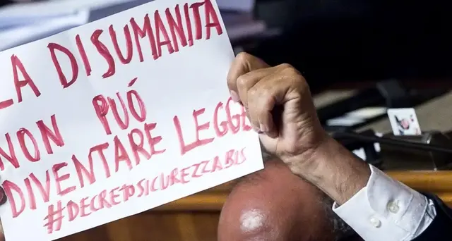 Locale Milano, sconto 10% a non italiani