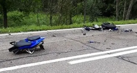 Muore a 25 anni in sella alla moto