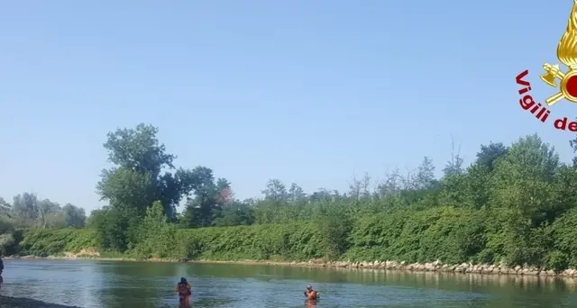 Si tuffa recuperare canna pesca e annega
