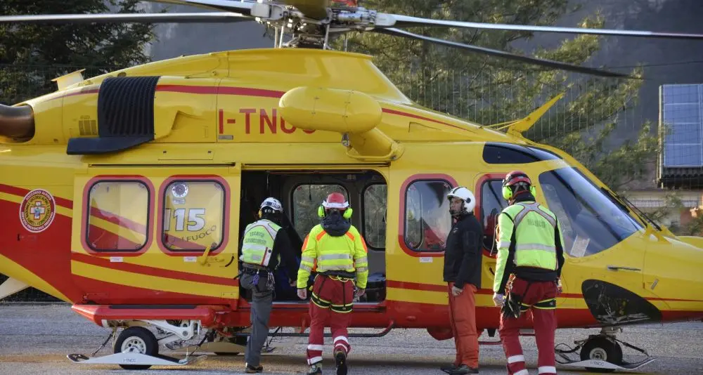 Passo del Tonale, schianto in moto, muore centauro