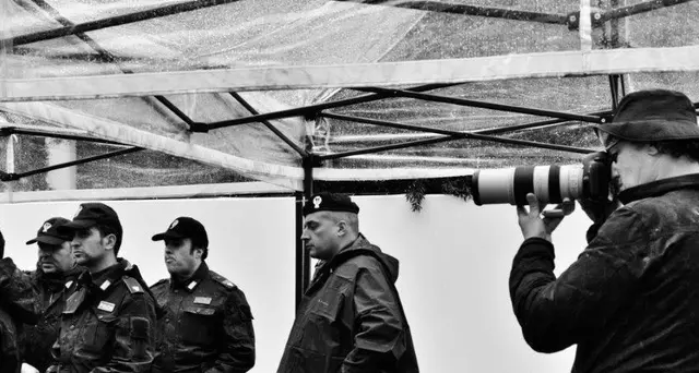 Pellegrin firma calendario 2020 Polizia