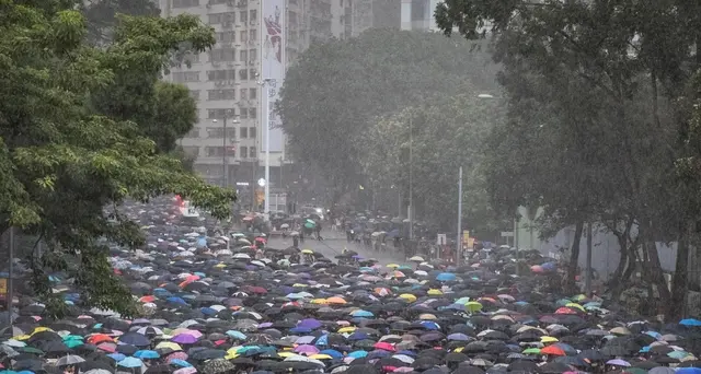 Falsi account Cina anti piazza Hong Kong
