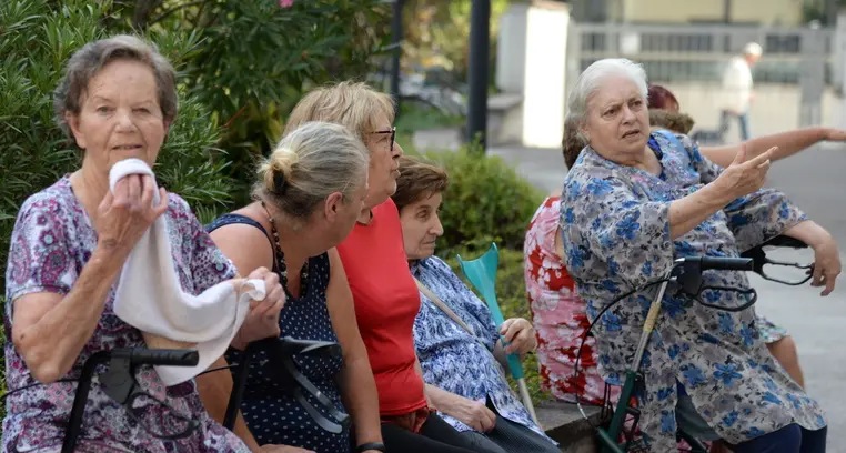 Via Novacella, ascensore riparato a tempo di record