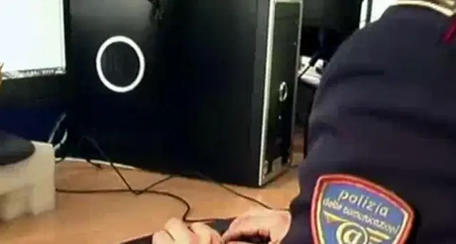 Violenta figlia e mette video in rete