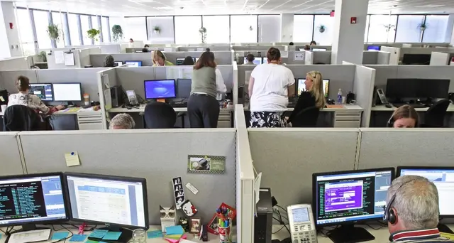 Sospetti di caporalato in call center