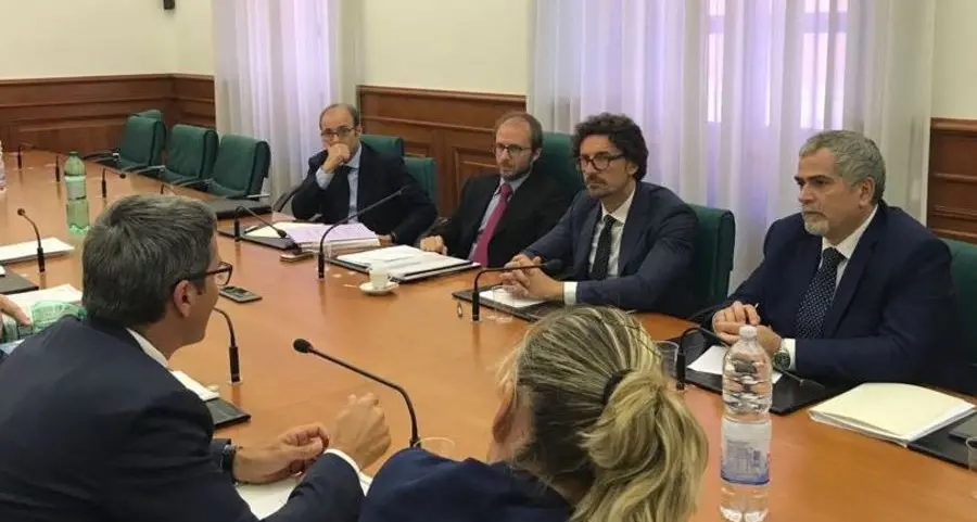 Via il governo, dossier A22 congelato