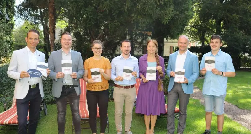 Il partito della Klotz agli studenti: mai dire \"Alto Adige\"