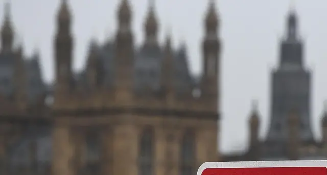 Brexit,220.000 contro Westminster chiusa