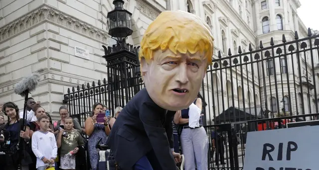 Brexit, 500 mila firmano contro Johnson