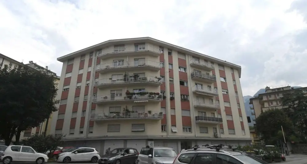 Trento, il condominio delle anziane scippate: due aggressioni e furti della spesa