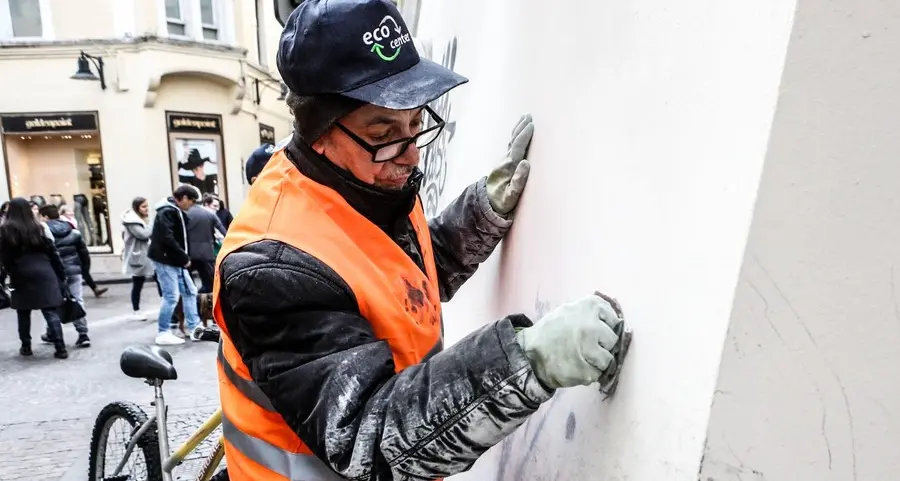 I cittadini si coalizzano contro i vandalismi