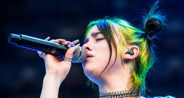 Billie Eilish canta post-millennial