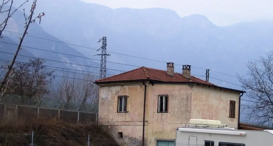 Cortina, lavori extra all’asilo Slitta il progetto skatepark