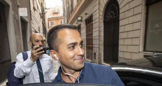 Di Maio,governo dipende da voto Rousseau