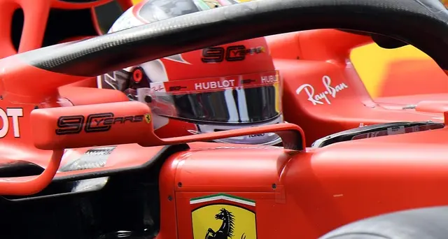 Ferrari Leclerc in pole,secondo Hamilton