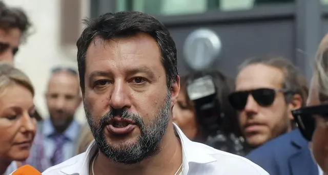 Salvini, lascio poltrona, tengo dignità