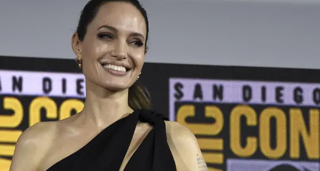 Angelina Jolie a Roma per Maleficent 2