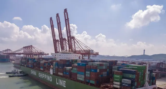 Trump rinvia 15 giorni aumento dazi Cina