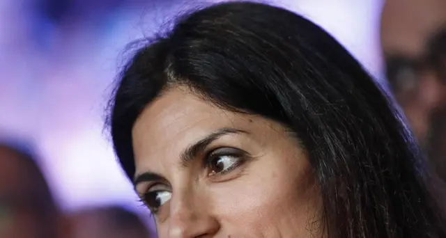 Raggi, sottosegretario? No c'è sindaco
