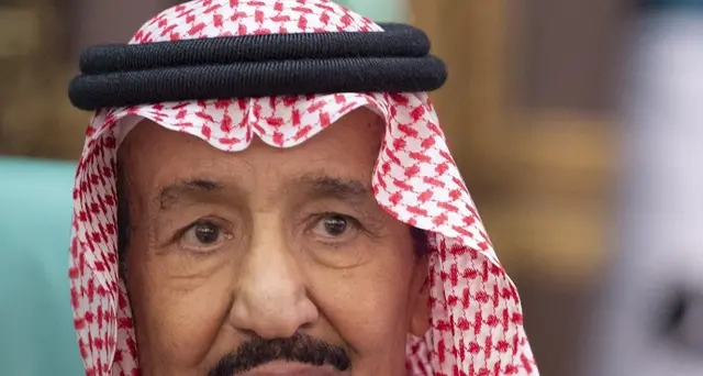 Re saudita Salman chiama Abu Mazen