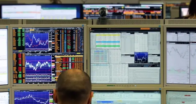 Spread rimbalza all'avvio a 142 punti