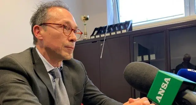 Procura, segni violenza su neonato